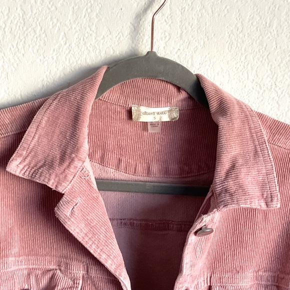 \Altar’d State\• Pink Corduroy Jacket - Picture 4 of 14